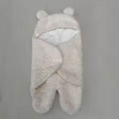 クマ耳付きフリースおくるみ