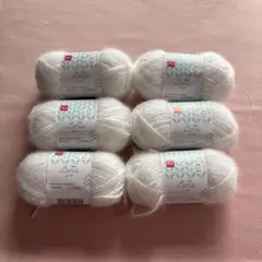 ダイソー　レーナ　スノー　ホワイト６玉　毛糸