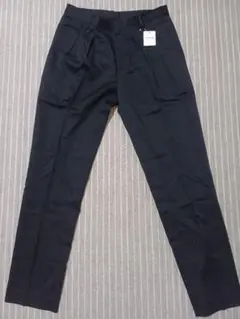 新品未使用　ドゥーズィエムクラス　カジュアルパンツ　ストレートパンツ　36のサムネイル