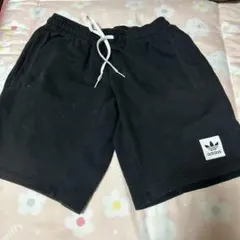 adidas ブラック ショートパンツ Ｓ