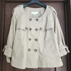 ベージュ トレンチコート