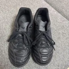 ミズノ　モナルシーダネオ　サッカートレーニングシューズ　21.5センチ