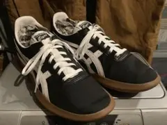 26cmオニツカタイガーオーボリブラック×ホワイト