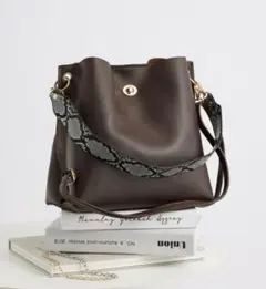 Item thumbnail for item ed8314e2-d48b-40a4-a881-3f7214b96872