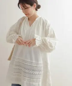 URBAN RESEARCH DOORS レースドッキングチュニックブラウス