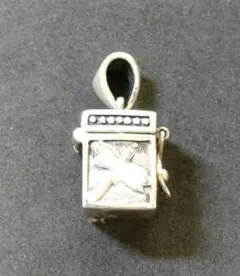 Item thumbnail for item 9d99f66f-3a41-406c-8b6e-d1f84584ff7c