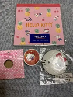 ハローキティ非売品セット~ミニ絵皿 メモ帳 缶バッジ
