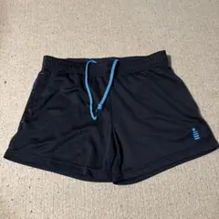 ゴーセン　黒のショートパンツ Mサイズ