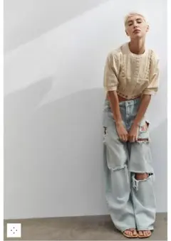 ZARA TRF ダメージ加工バギーミッドライズデニムパンツ 32のサムネイル