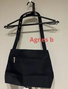 タイムセール　アニエスb　バッグ　黒　ちょうど良いサイズ　シンプル　ハンドバッグ