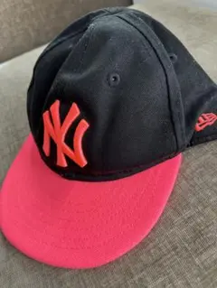 New Era 9FIFTY 黒/ピンク キャップ