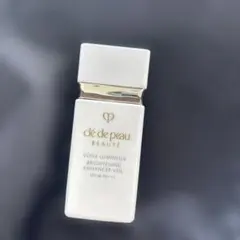 clé de peau BEAUTÉ ヴォワールルミヌ