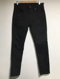 ユニクロ　カラージーンズ　ブラック