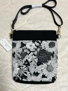 LIBERTY リバティプリント　ショルダーバッグのサムネイル