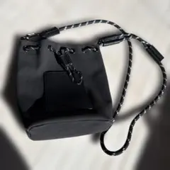 중고 品 niko and... 巾着ショルダーバッグ ブラック