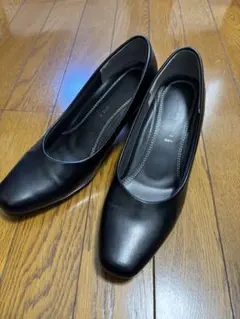 Romeo Valentino ブラックハイヒール