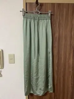 ストレートスカート グリーン スリット入り