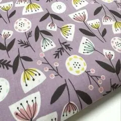 生地　ハギレ　ボタニカル柄　北欧調柄　パープル