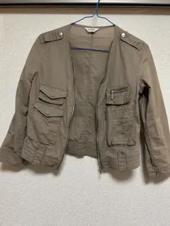 カーキ ノーカラージャケット