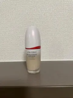 SHISEIDO エッセンス スキングロウ ファンデーション 130 OPAL