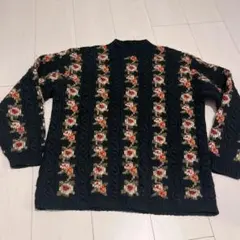 昭和レトロ 花柄ニット 立体デザイン 薔薇のサムネイル