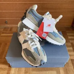 26.0 ニューバランス New Balance 327 ベージュ　グリーンのサムネイル