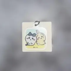 ちいかわ アクリルキーホルダー　うさぎ　ハチワレ