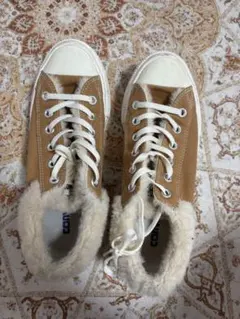 ファー付きブラウンハイカットスニーカー　converse コンバース