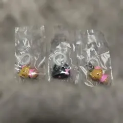 【匿名配送】ハローキティ　めじるしアクセサリー　日焼け、小悪魔　3個セット