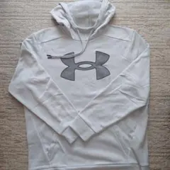 UnderArmor　パーカー