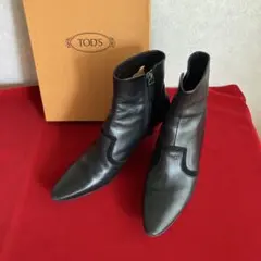 TOD'S レザー スエード ショートブーツ ブラックのサムネイル