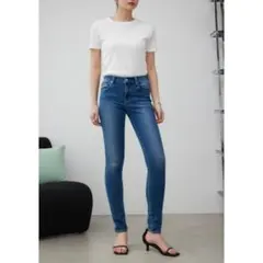 【新品未着用】UNIQLO ユニクロ ウルトラストレッチジーンズ スキニーデニム