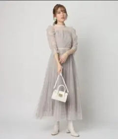 アプワイザーリッシェ シアーレイヤードドレスのサムネイル