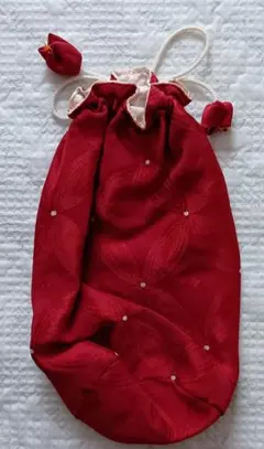 赤い布製ペットボトルホルダー