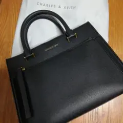 CHARLES&KEITH 黒　2wayバッグ　ポケットいっぱい