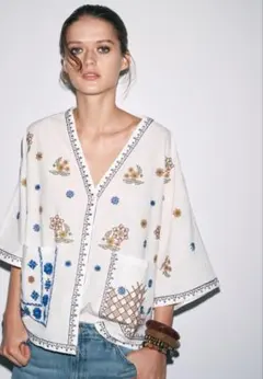 新品タグ付き ZARA フラワー 刺繍ブラウス　Sサイズ