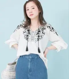 URBAN RESEARCH 刺繍 エンブロイダリー ブラウス 白 ホワイト