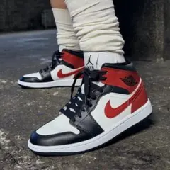 NIKE ナイキ エア ジョーダン 1 MIDのサムネイル