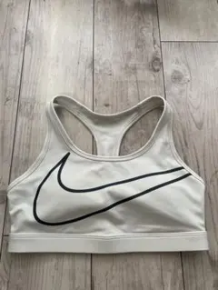 NIKE スポーツブラ ホワイトのサムネイル