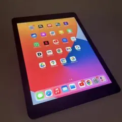 iPad 第5世代 32GBブラック セルラーのサムネイル