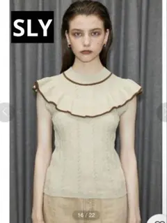 【美品】SLY FRONT FRILL KNIT トップスのサムネイル