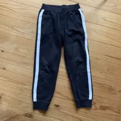 ユニクロ　ブラック　スウェットパンツ ラインパンツ　130cm