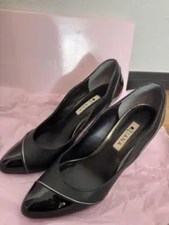 Diana ブラック ハイヒール 8cm