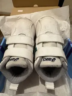 アシックス　スクスクベビー15.5