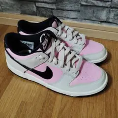 Nike スニーカー ピンク/ベージュ/ブラック