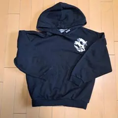 PUMA 黒 パーカー 140サイズ ロゴ入り