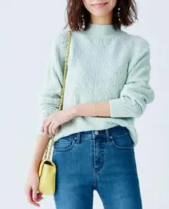 ユニクロ 新品ライトスフレ ヤーンポインテール クルーネックセーター