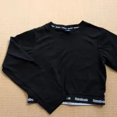 Reebok 黒 クロップド丈 Tシャツ 160