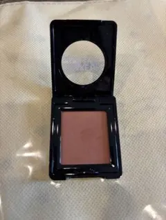 MAKE UP FOR EVER アーティストシャドウ 670のサムネイル