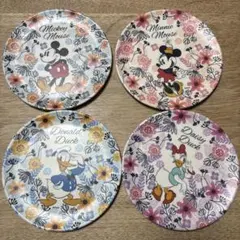 ディズニーキャラクター皿4枚セット